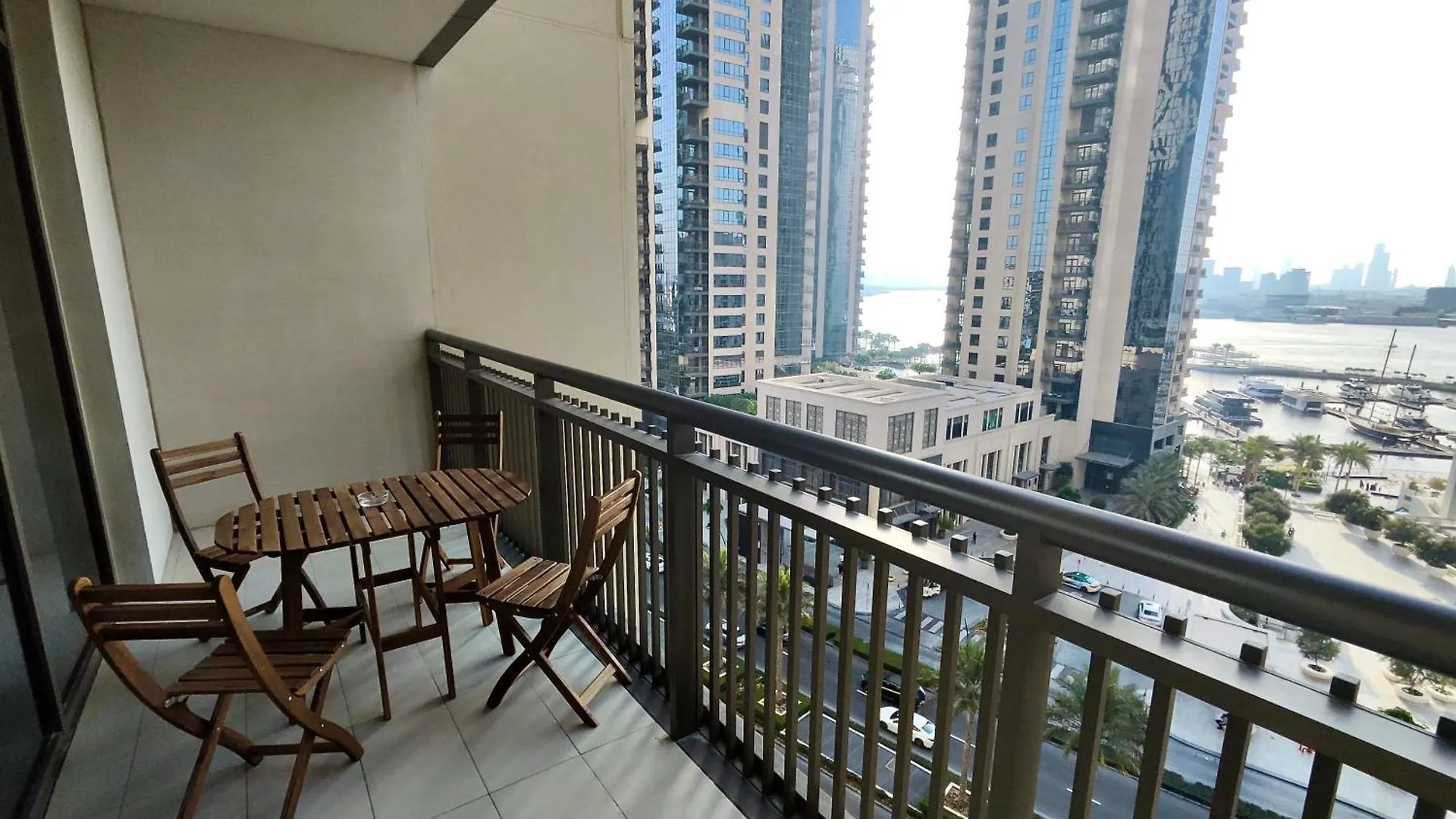 Creek Side 18 I Harbor Views I Apartment Dubai