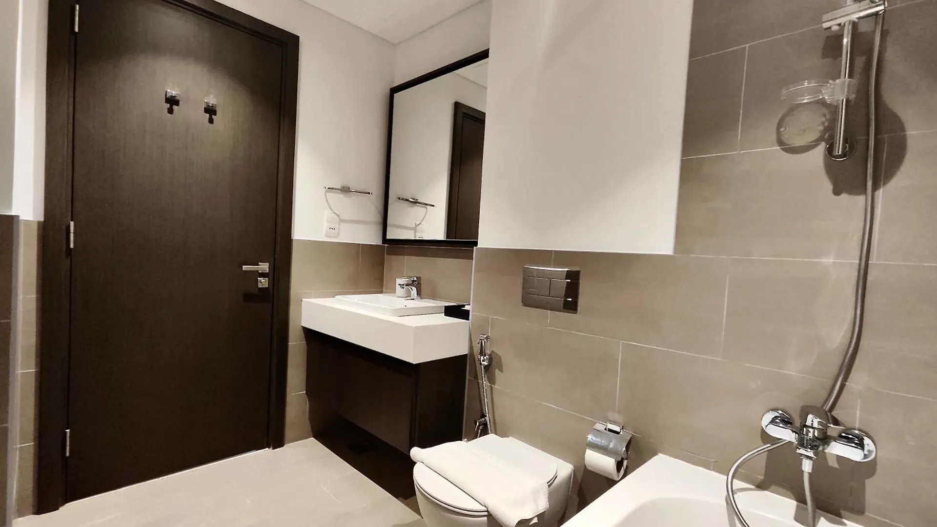 Creek Side 18 I Harbor Views I Apartment Dubai